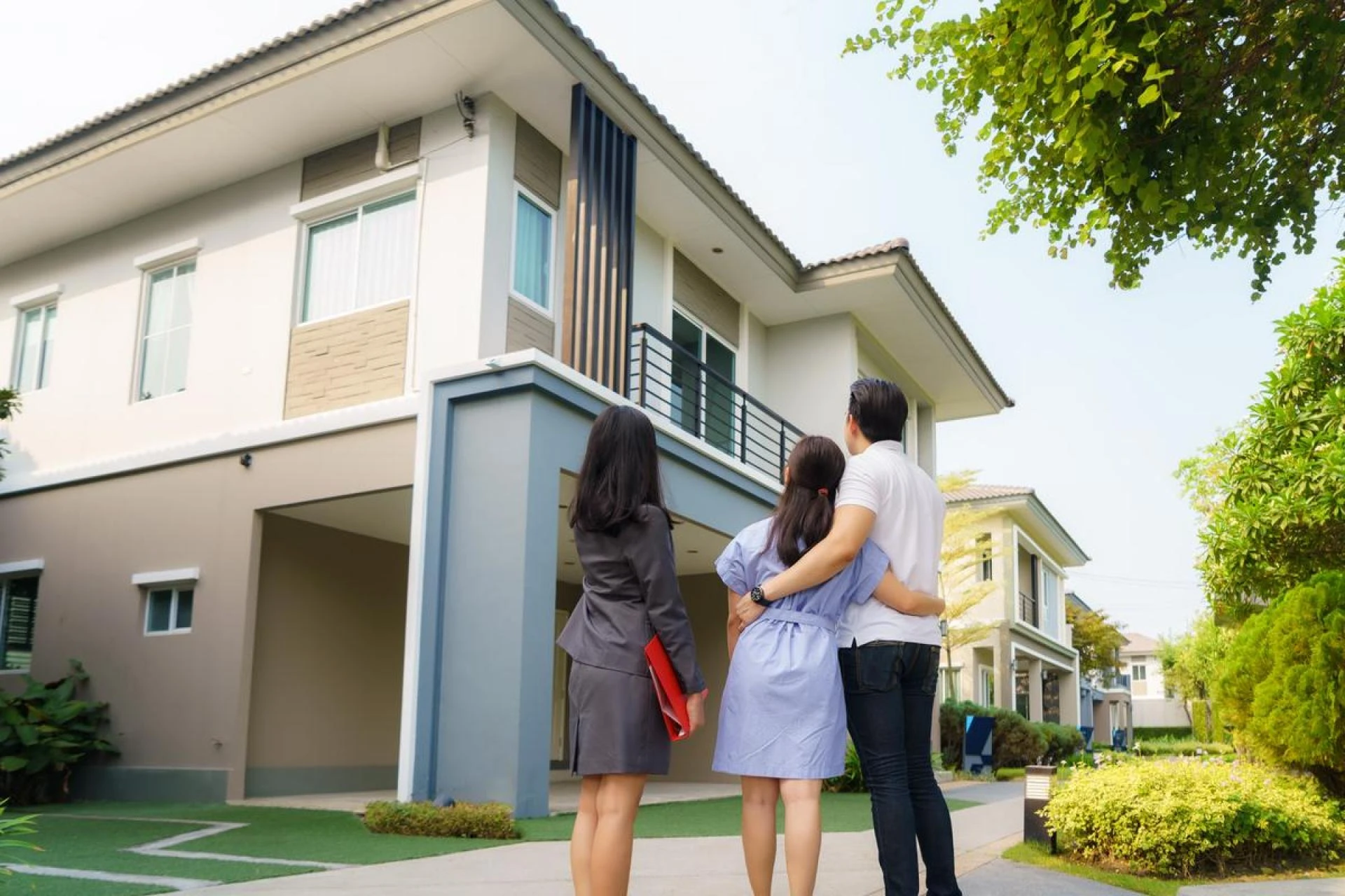 Why Getting Real Estate Buying Services Is A Smart Choice?