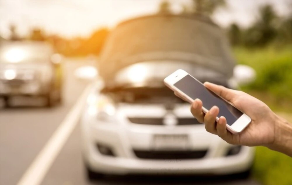 Why Expert Roadside Assistance Is Essential For Every Driver?