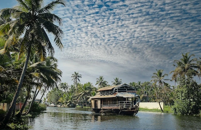 Best Time to Visit Kerala for Your Honeymoon