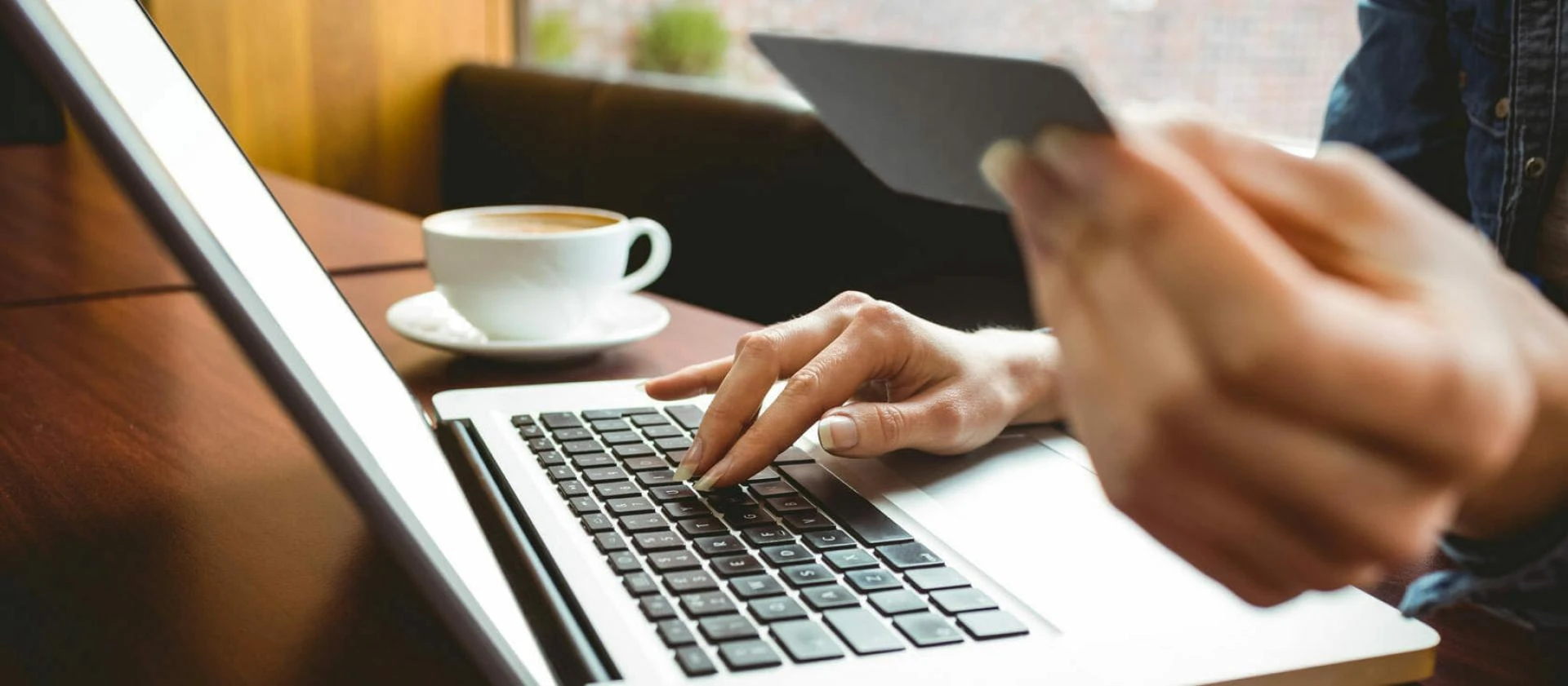 Reasons Why you Should Never Exceed your Credit Card Limit