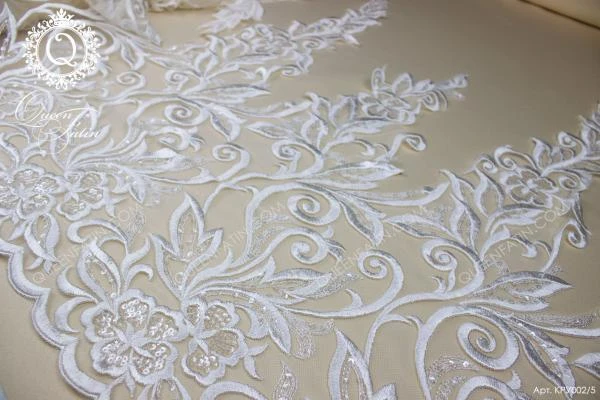 Crescent Embroidery Enhancing Neckline Designs