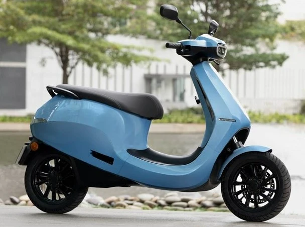Elevating Your Commute: The Advantages of Owning an E-Scooter Today
