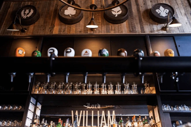 What are some popular trends and innovations in the bar and restaurant industry?