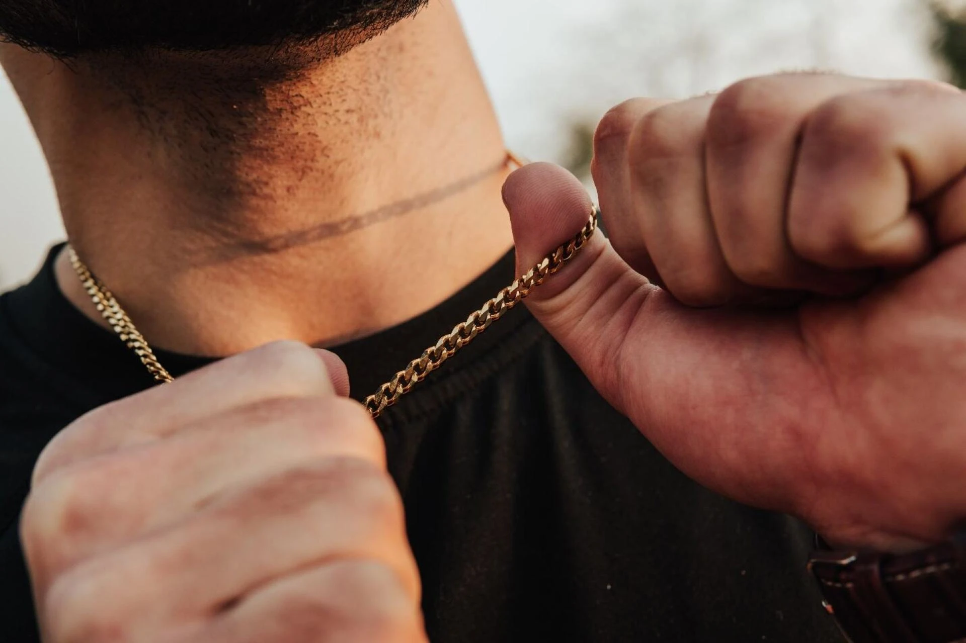 A Deep Dive into Men's Gold Chains: Unlocking the Timeless Allure