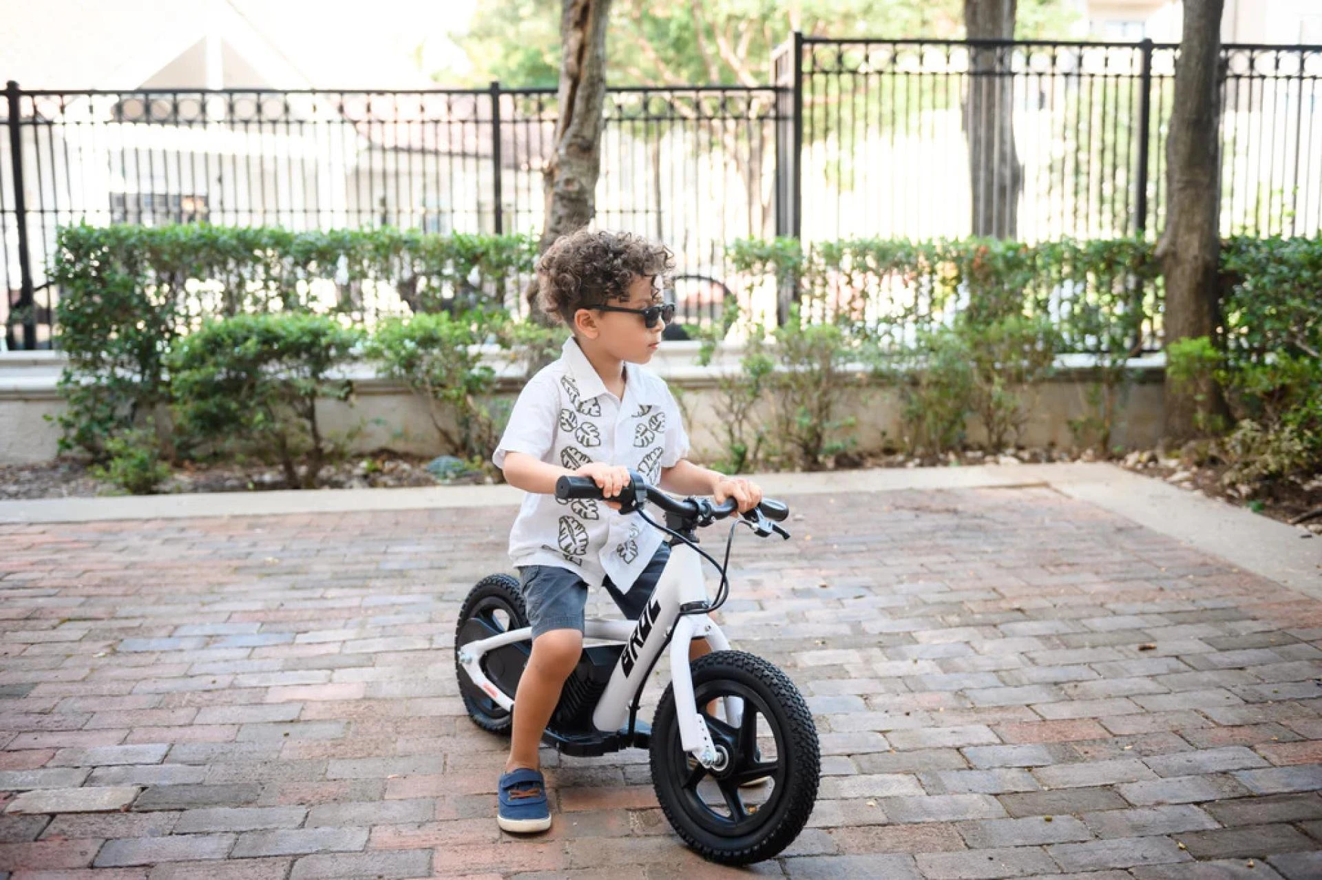 What are the features of e-Bikes for Kids?