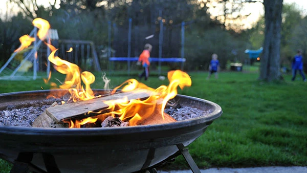 How to use a fire pit (Step by Step Guide)