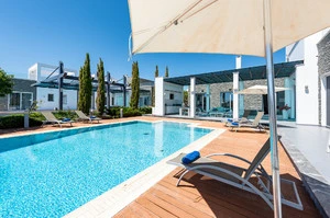 best luxury villas for rent