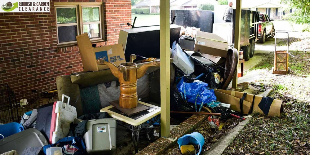 What are the Benefits of Using a Rubbish Clearance Company in Croydon?