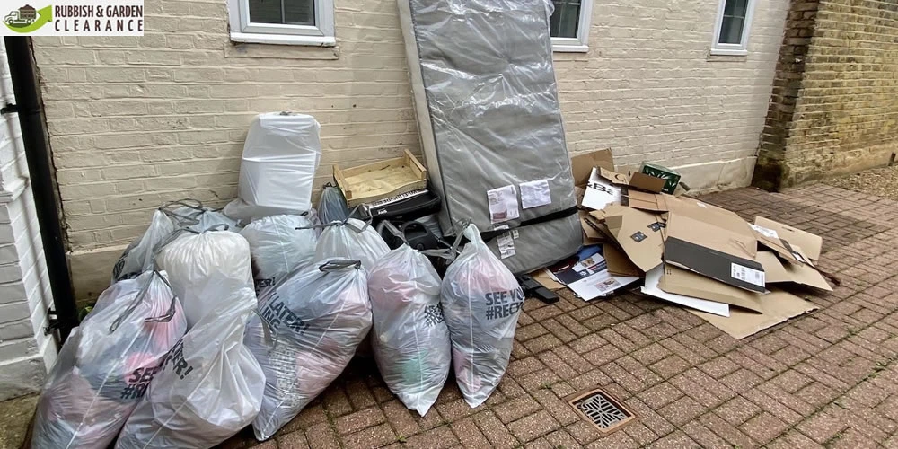 How does a Rubbish Clearance Sutton business help maintain a clean environment?