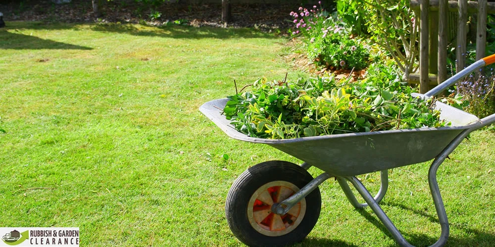 Garden clearance Sutton: Your guide to clearing garden waste
