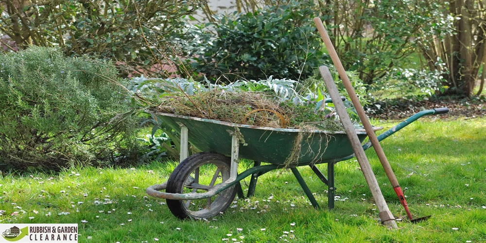 Garden clearance Merton: how to make garden waste work for you