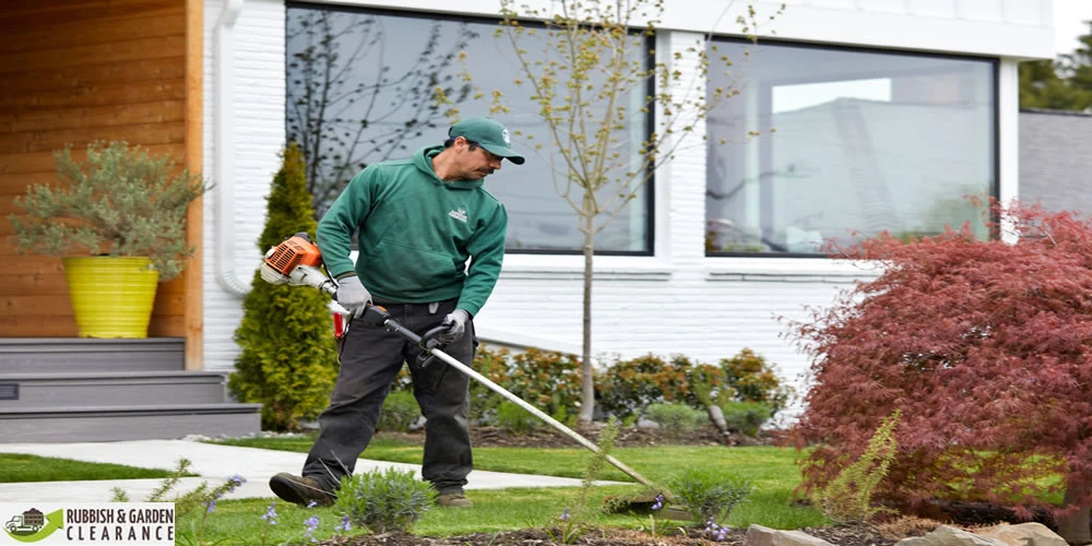 Garden clearance Sutton: Top ten autumn tips to get ready your garden for winter