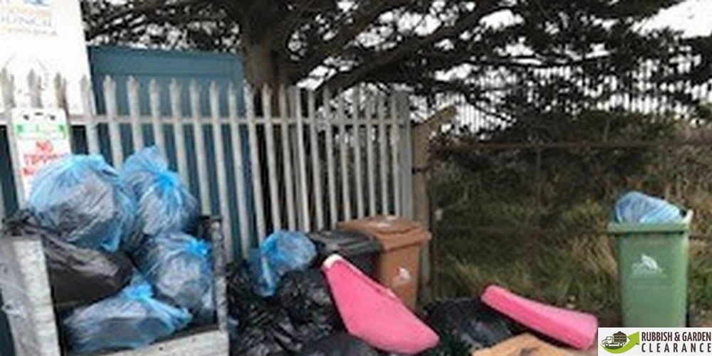 Key benefits of hiring same-day rubbish clearance services in Merton