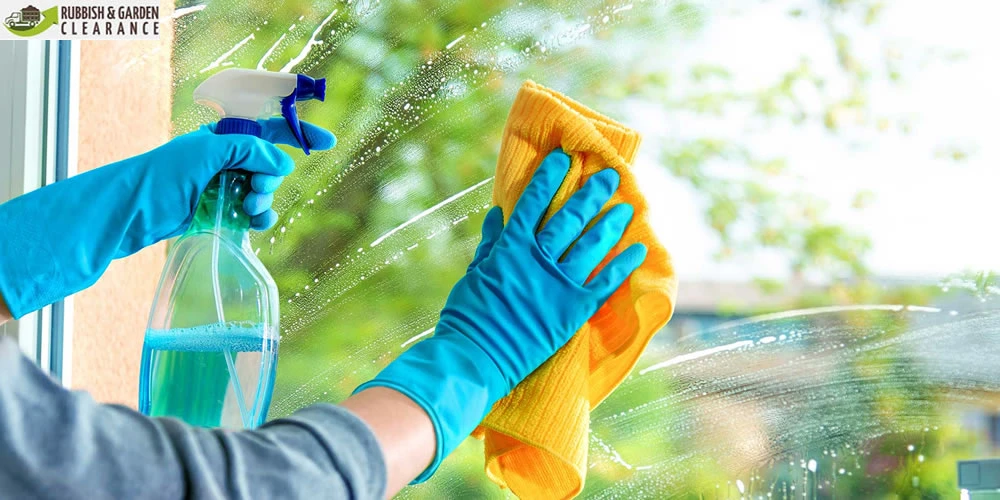 How to choose a flat clearance service. Local vs National