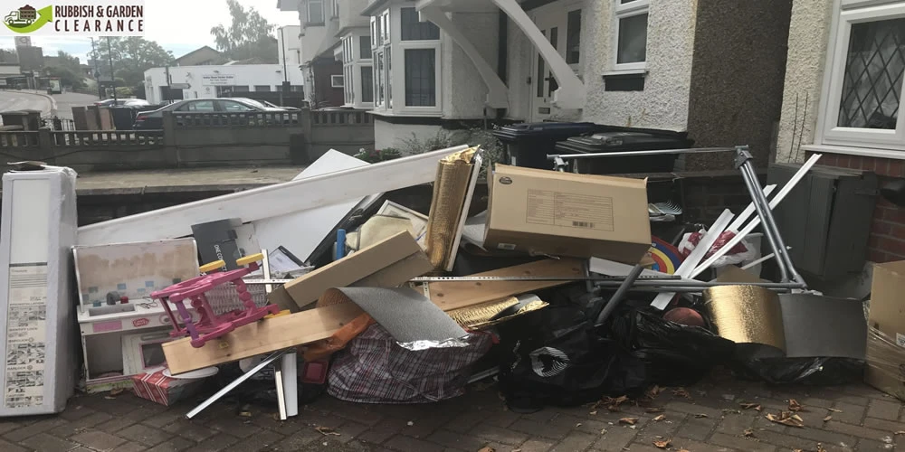 How to contract with a house clearance after passing