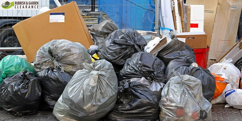 Three Things to Consider Before Hiring a Rubbish Removal Company