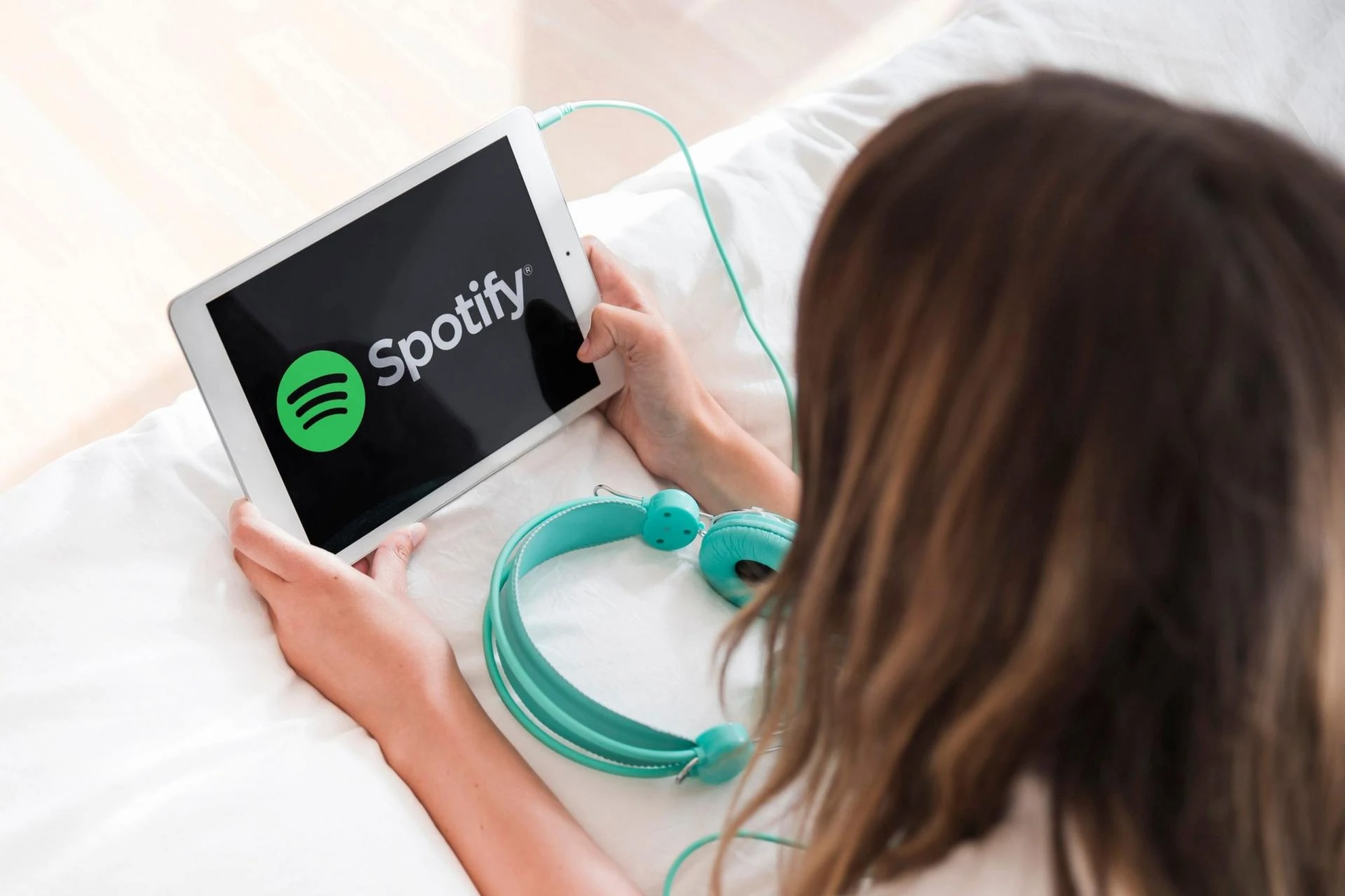 How to Make an App Like Spotify: Complete Guide