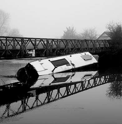 narrow boat wedged, spring-winter, russell square, log fire, narrative magazine writers' resources - including oxford mst