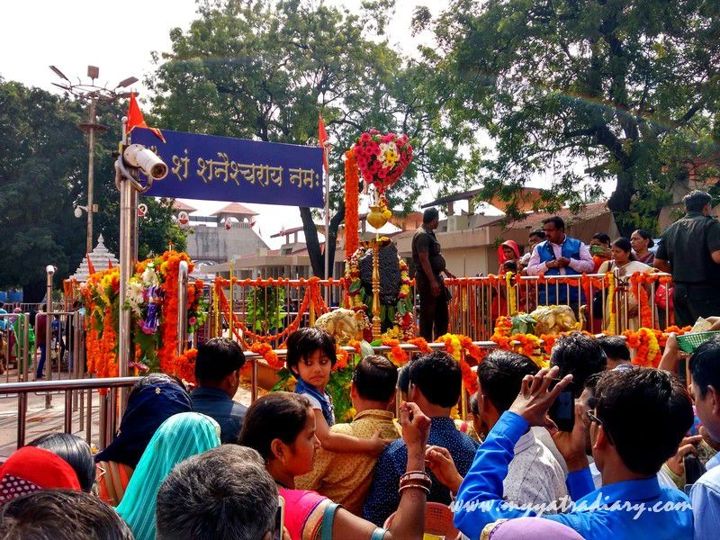 Shani Shinganapur Prayer Platform Temple, Maharashtra Shani Shinganapur Prayer Platform Temple, Maharashtra