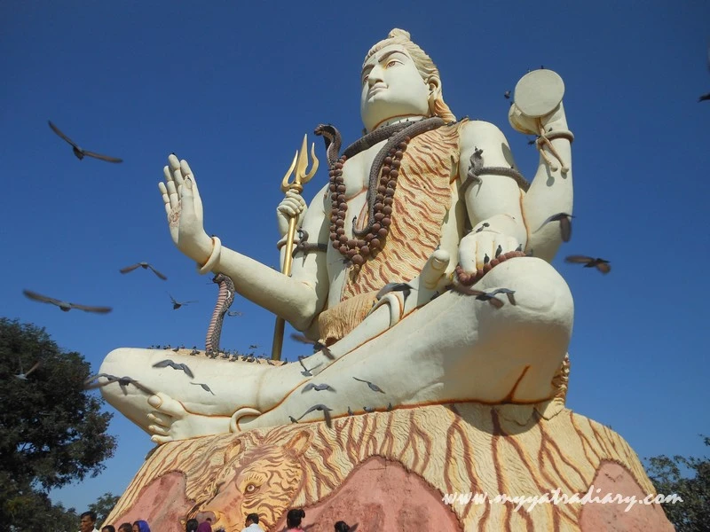 A gigantic Shiva deity of Nageshwar Jyotirling Shiva Temple, Bet Dwarka A gigantic Shiva deity of Nageshwar Jyotirling Shiva Temple, Bet Dwarka