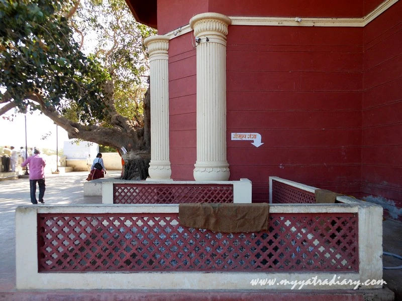 Way to Gomukh Ganga at Nageshwar Jyotirling Shiva Temple, Bet Dwarka Way to Gomukh Ganga at Nageshwar Jyotirling Shiva Temple, Bet Dwarka