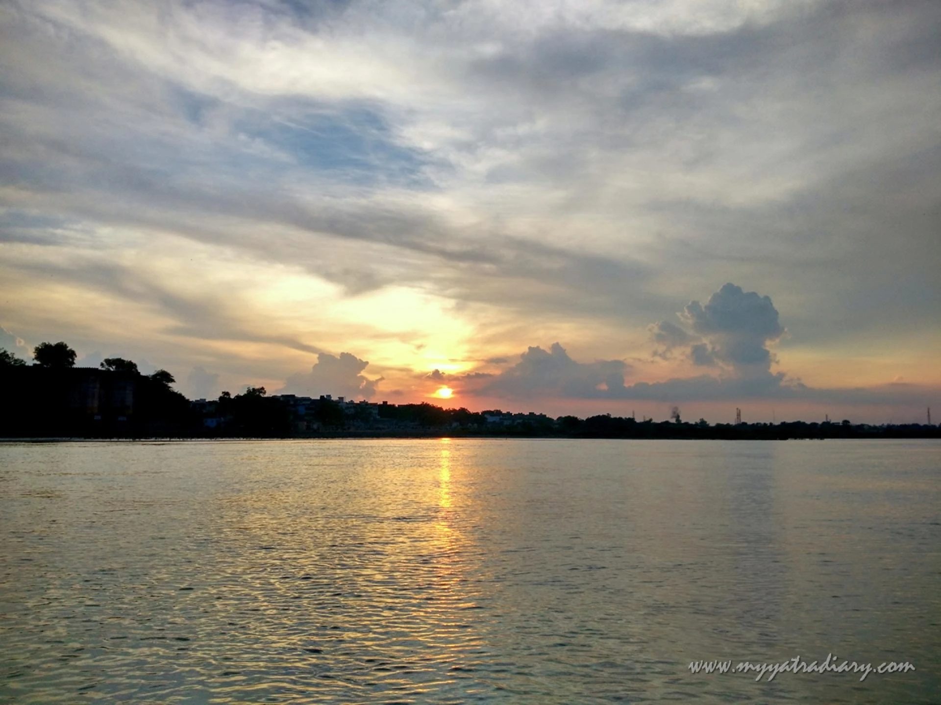Sunset by the Yamuna River in Uttar Pradesh