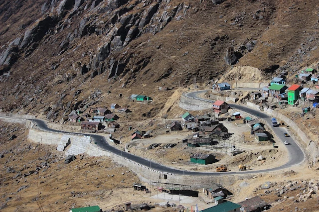 Gorgeous in Winter, Mesmerising in Fall: Tsomgo Lake | East Sikkim
