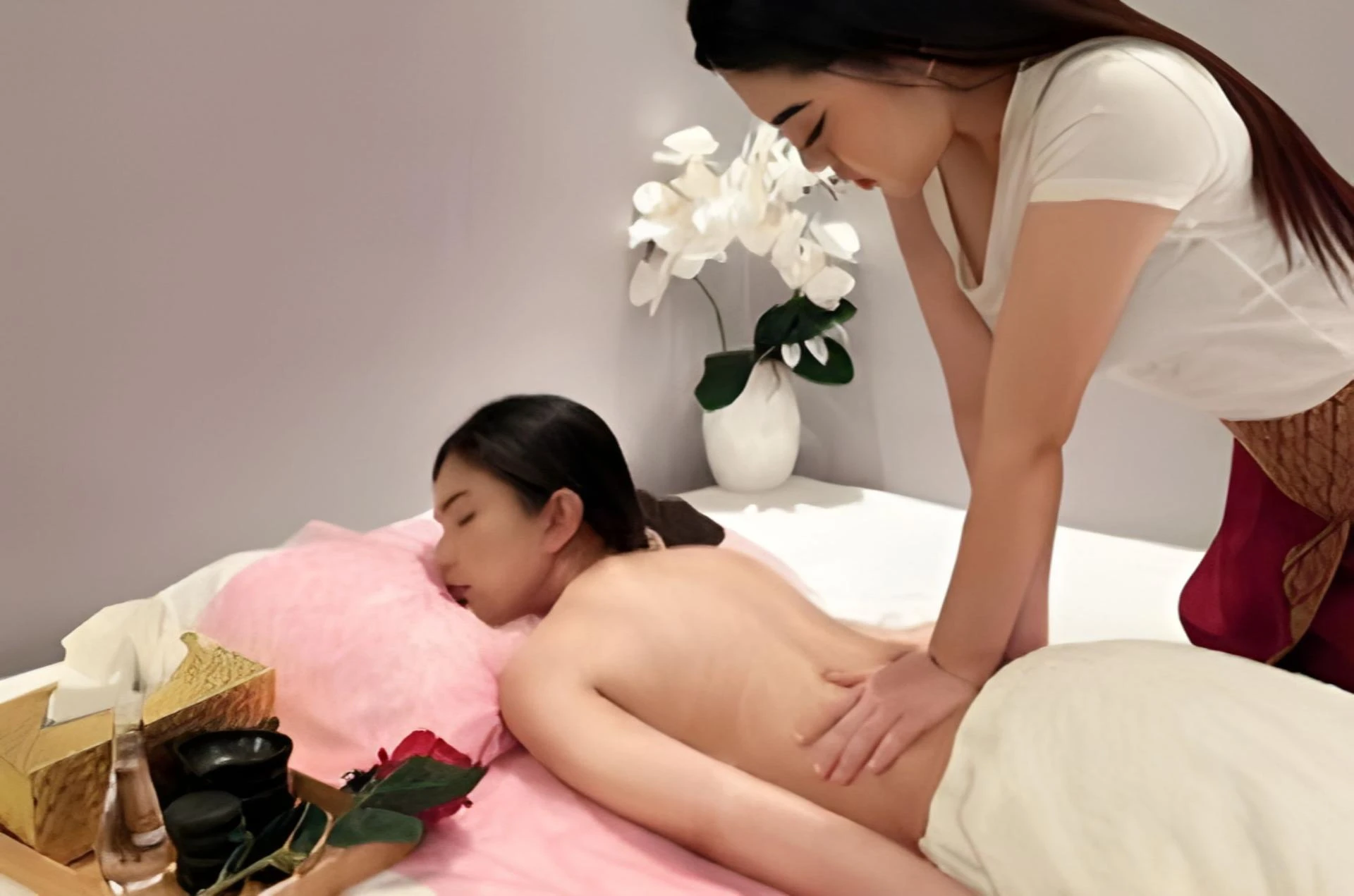 Revitalize Your Senses with a Tranquil Massage Experience in Business Bay