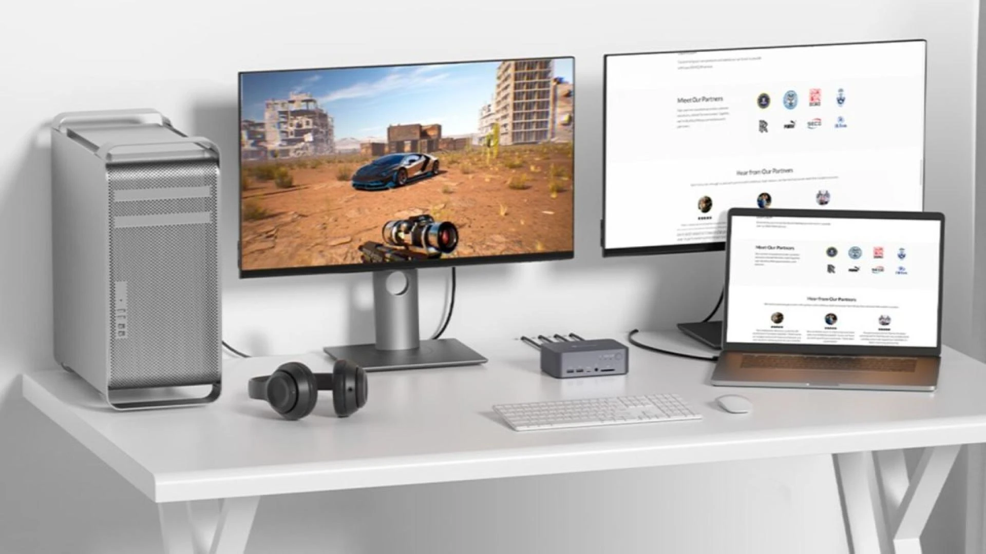 iDock C10 connecting dual monitors to a laptop and a pc