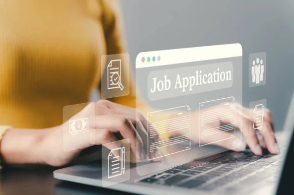 Benefits of Searching for College Athletics Jobs Online