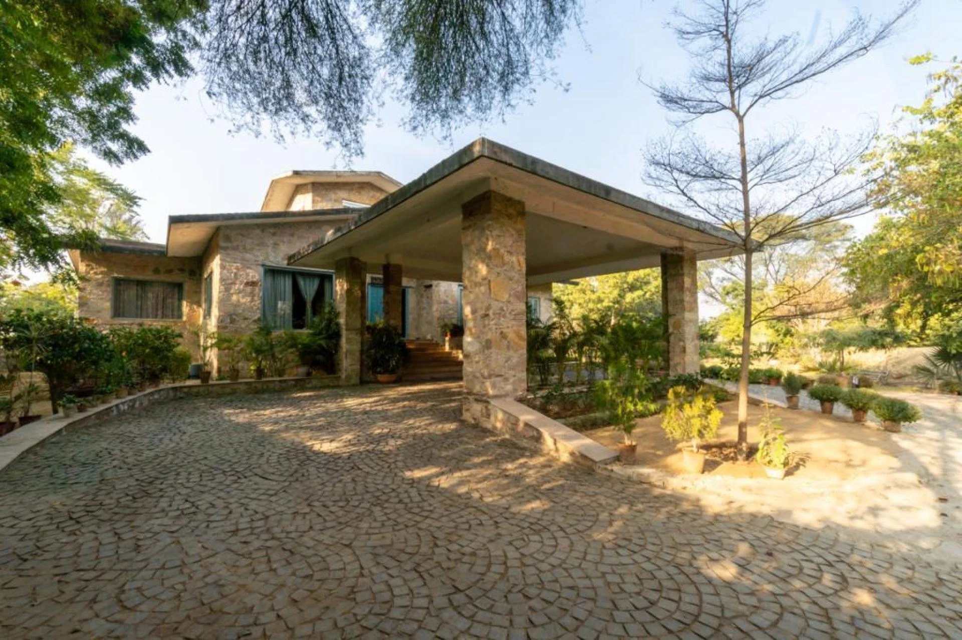 ROSASTAYS Amer The Barnhouse For a Memorable and Grand Vacation in a Luxury Bungalow in Jaipur ROSASTAYS Amer The Barnhouse For a Memorable and Grand Vacation in a Luxury Bungalow in Jaipur