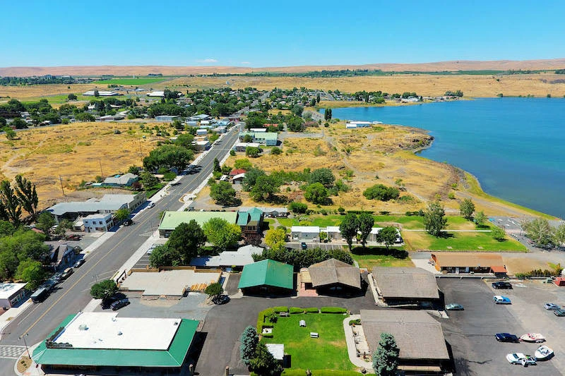 Experience Natural Healing at Soap Lake Resort - Best Family Beach Spa in WA