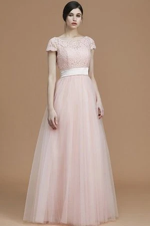 Hochzeitskleid auszuwählen kann eine schwierige Aufgabe sein