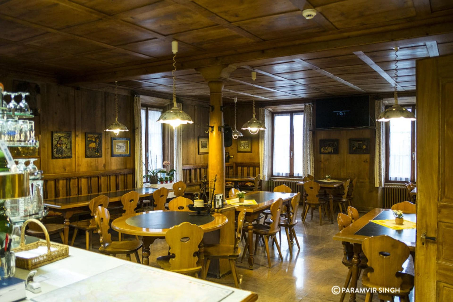 Gasthauz zum Kreuz dining room.