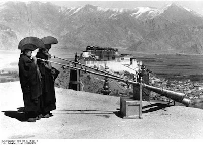Carpe Diem #1497 Music of the Himalayan Mountains, Tibet.