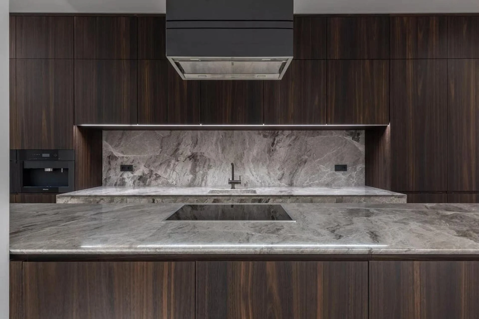 Exquisite Worktops and High-end Kitchen Guide