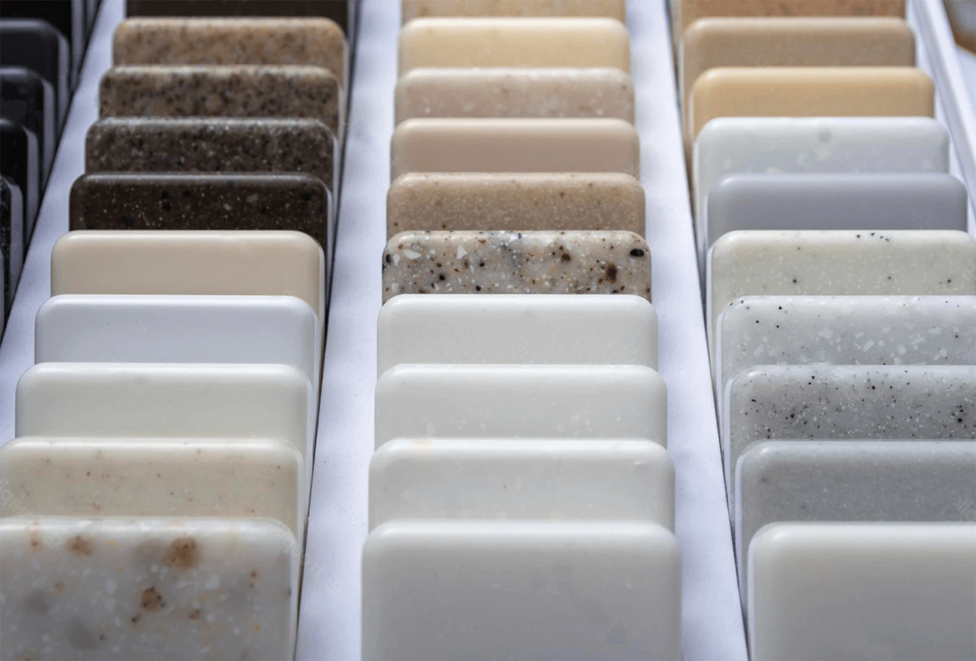 What Should I Look for When Buying Quartz Countertop Near Me?