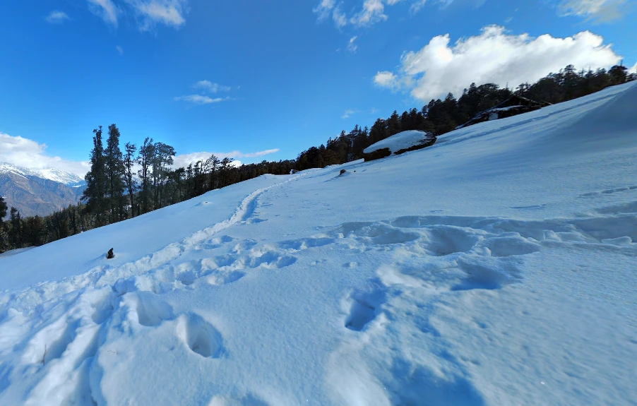 Winter Treks in Uttarakhand, India
