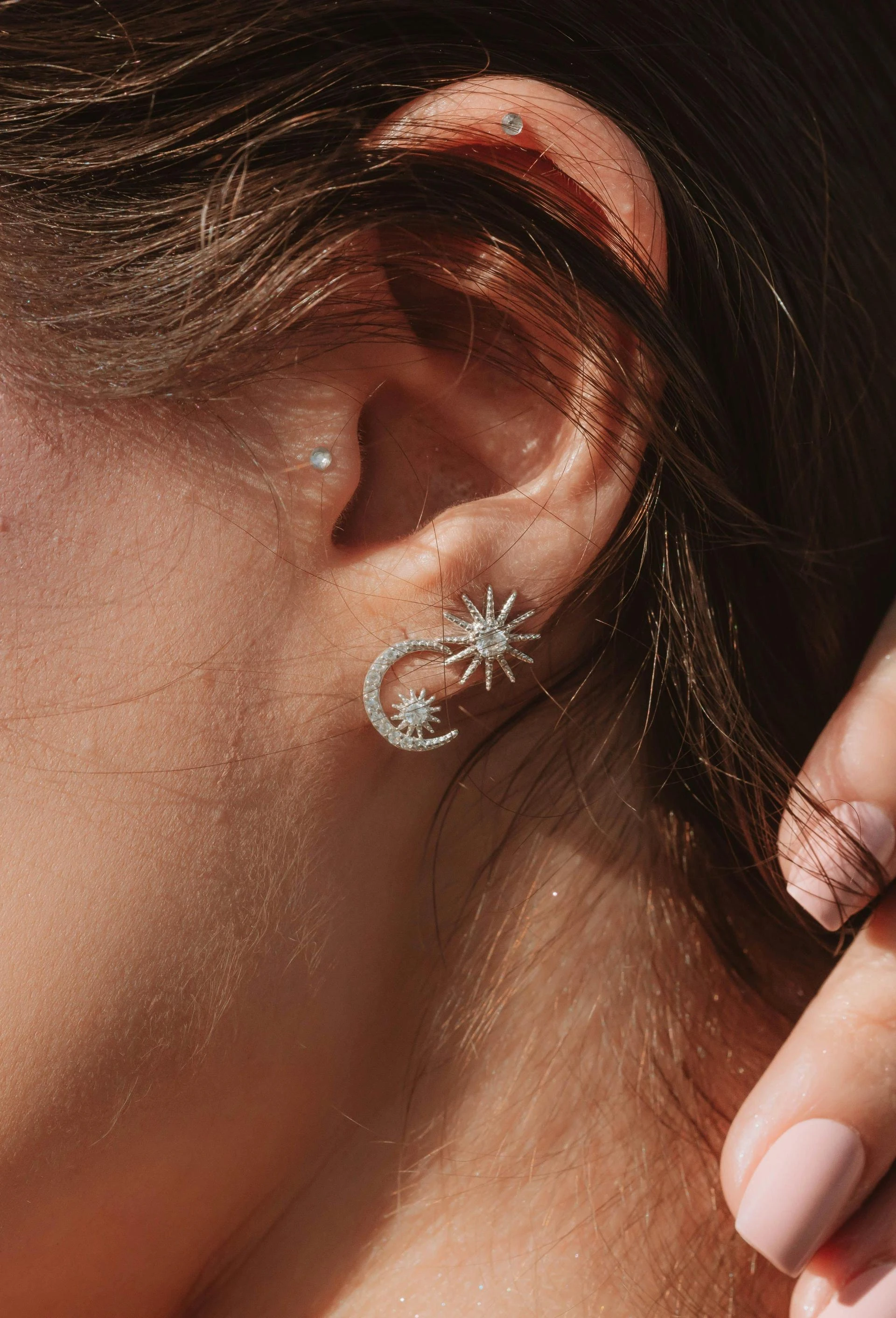 Radiant Perfection: Diamond Earrings That Speak Volumes