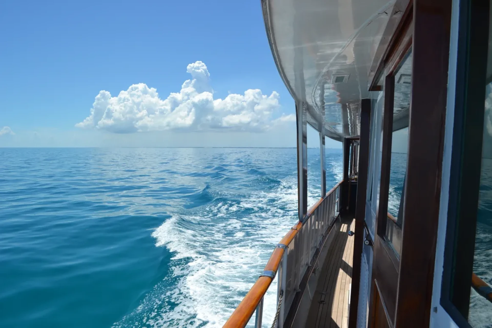 Power Yacht Charter Bahamas : The Best Way to See the Bahamas