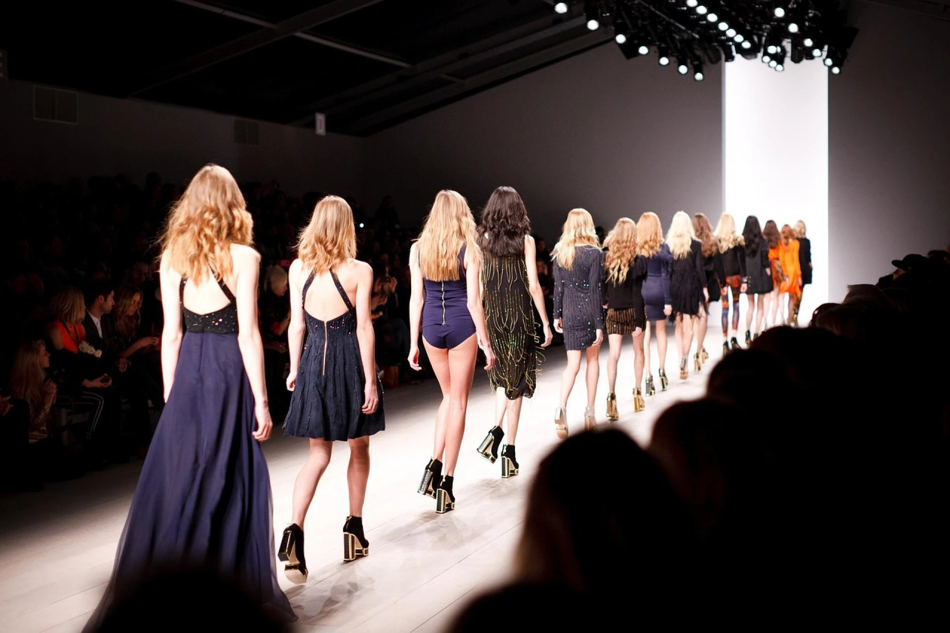 Fast Fashion vs. Slow Fashion in Accessories: What’s the Future?