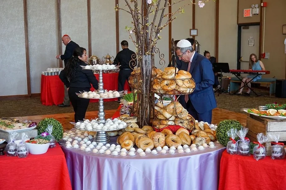 Creating a Unique Bat Mitzvah Experience with Specialized Catering