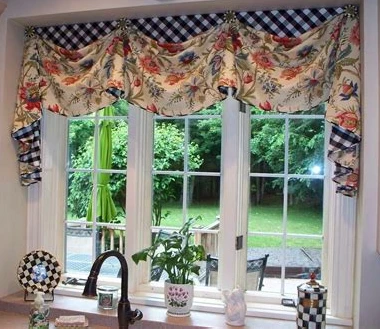 How Motorized Roman Shades Enhance Modern Interiors?