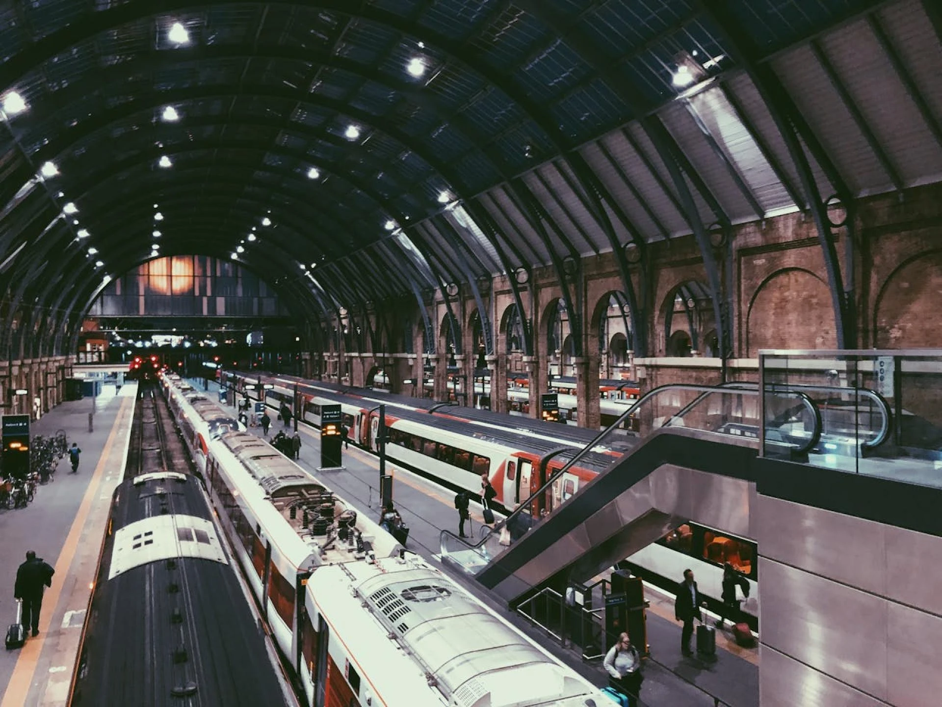 Top Destinations You Can Easily Reach from Kings Cross Station by Minicab