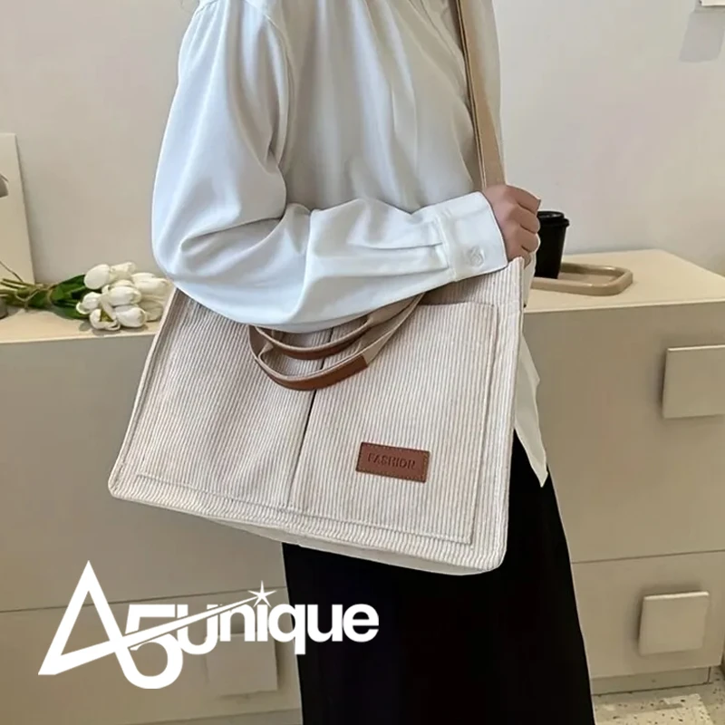 The Best Purses for Traveling