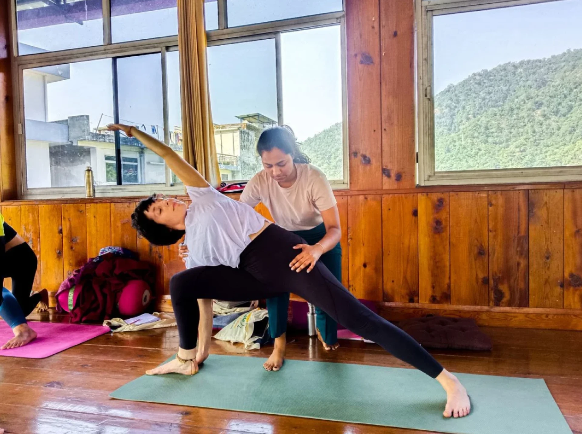 Discover the Best Yoga School in Rishikesh – Rishikul Yogshala Rishikesh