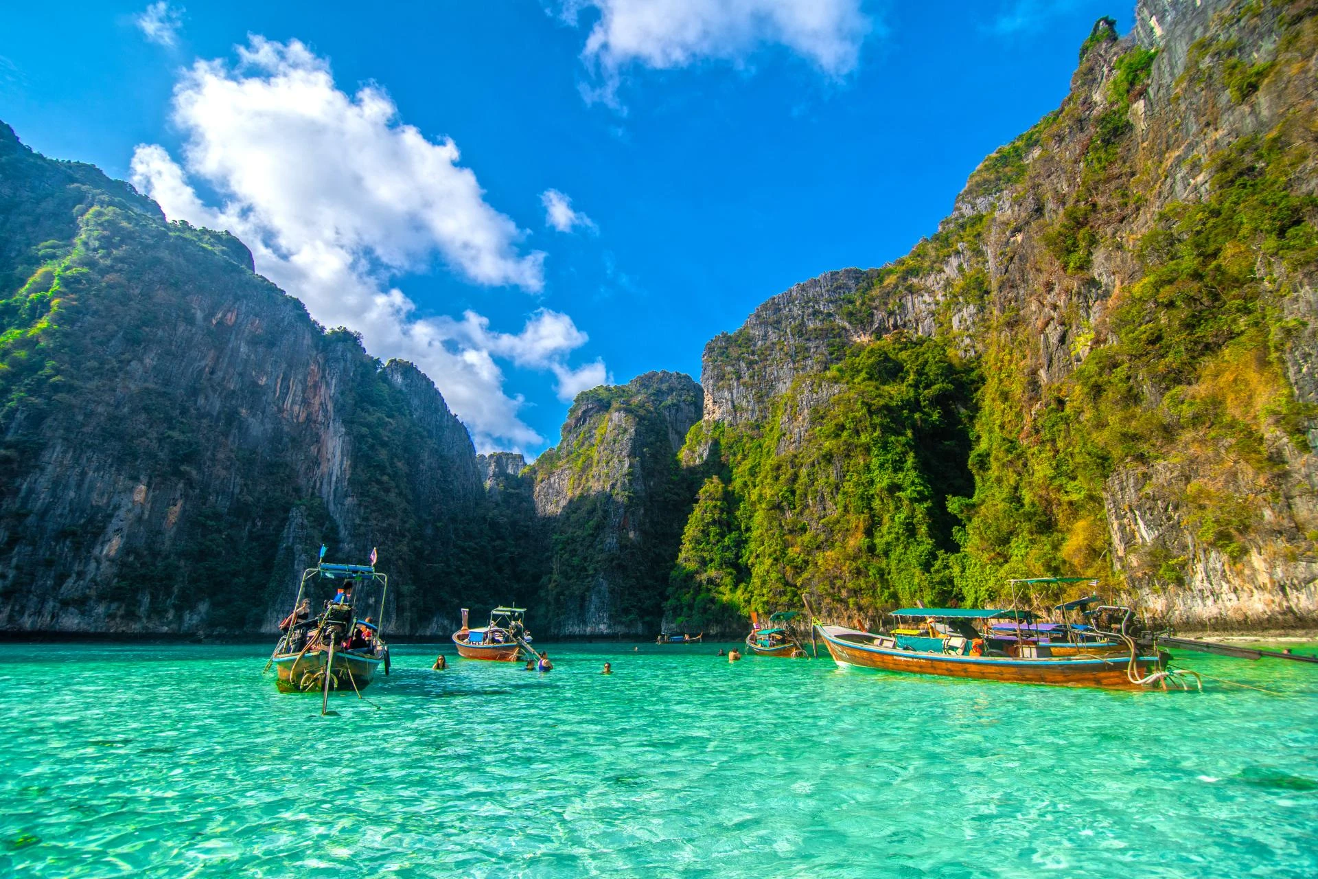 How to Plan a Last-Minute Thailand Trip Without Breaking the Bank?