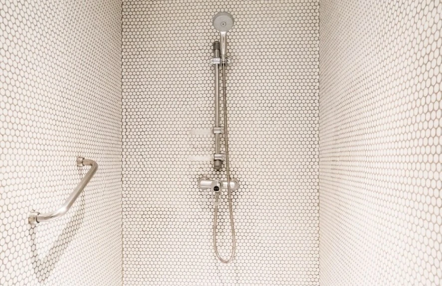 Shower Niche: The Perfect Blend of Style & Functionality!
