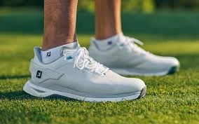 Why Investing in High-Quality Golf Shoes in Dubai Will Boost Your Performance