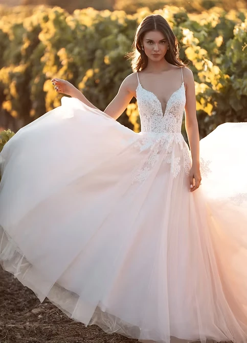 Wedding Dress Trends Blooming This Spring Season